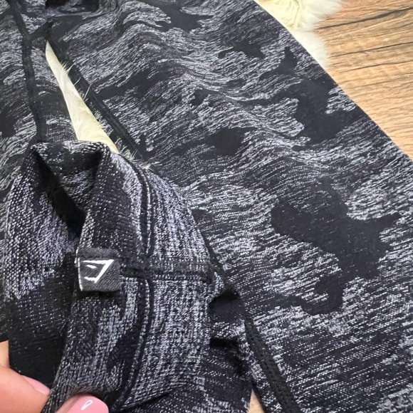 Gymshark Adapt Camo Seamless Leggings – XS – Black/Grey – Scrunch Bum - Picture 2 of 2